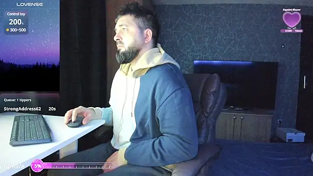 Snapshot of Eduu2322 chatting on December 12, 10:20 pm Eduu2322 online show from December 12, 10:20 pm