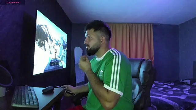 Snapshot of Eduu2322 chatting on September 22, 8:41 pm Eduu2322 online show from September 22, 8:41 pm