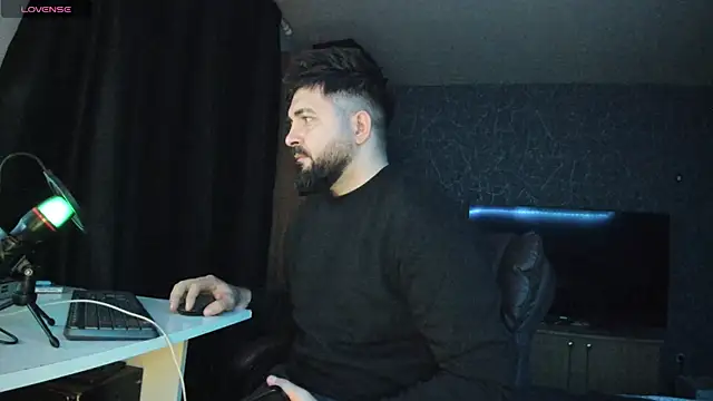 Snapshot of Eduu2322 chatting on January 16, 11:06 pm Eduu2322 online show from January 16, 11:06 pm