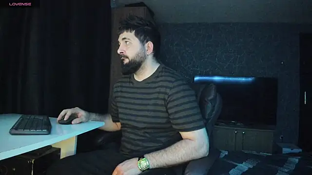 Snapshot of Eduu2322 chatting on January 3, 9:15 pm Eduu2322 online show from January 3, 9:15 pm