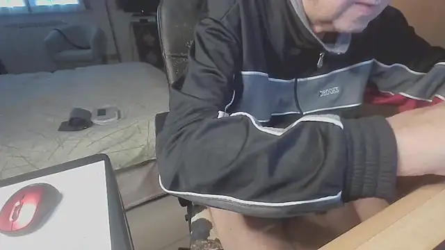 Snapshot of papillonhotofficial chatting on September 28, 4:38 pm papillonhotofficial online show from September 28, 4:38 pm