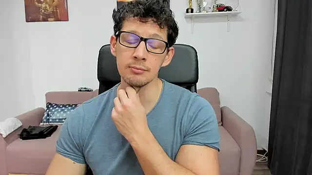 BrutusK08 online show from February 3, 8:24 am