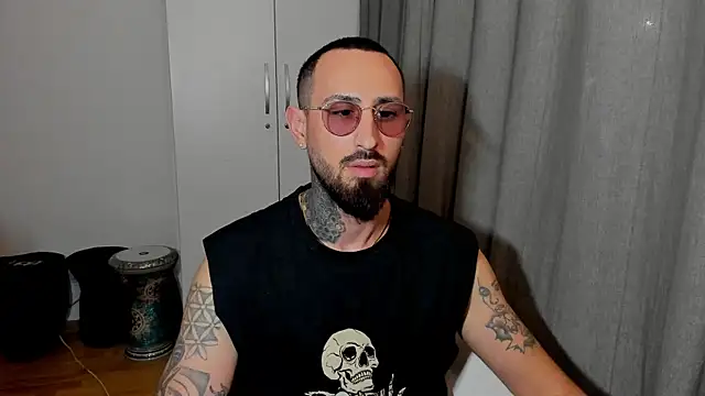 Baddfuckerr online show from January 21, 5:27 pm