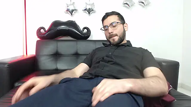 Snapshot of _Araboys_ chatting on September 13, 12:39 pm  Araboys  online show from September 13, 12:39 pm