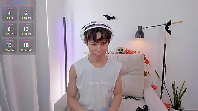 Snapshot of kim_lian21 chatting on October 25, 3:47 pm kim lian21 online show from October 25, 3:47 pm