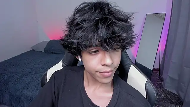 Alan26  online show from January 19, 4:37 am