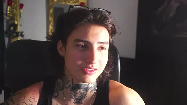 Snapshot of dantecoppolaa_ chatting on March 12, 11:01 pm dantecoppolaa  online show from March 12, 11:01 pm