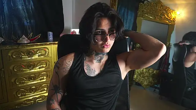 Snapshot of dantecoppolaa_ chatting on January 30, 3:40 pm dantecoppolaa  online show from January 30, 3:40 pm