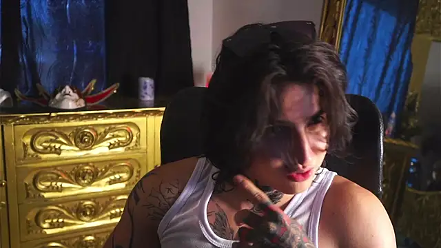 Snapshot of dantecoppolaa_ chatting on January 31, 7:40 pm dantecoppolaa  online show from January 31, 7:40 pm