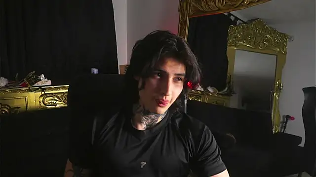 Snapshot of dantecoppolaa_ chatting on January 15, 11:51 pm dantecoppolaa  online show from January 15, 11:51 pm