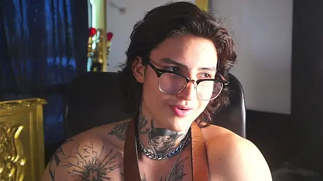 Snapshot of dantecoppolaa_ chatting on March 13, 9:37 pm dantecoppolaa  online show from March 13, 9:37 pm