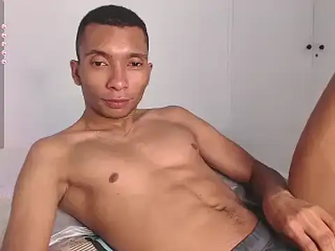 Aaronblack1  online show from February 21, 10:48 pm