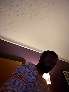 Treemandude online show from November 30, 4:09 pm