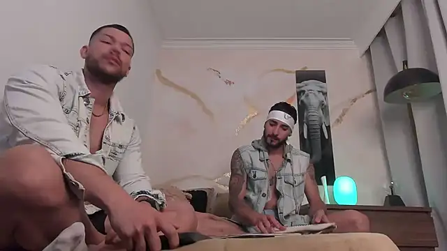 enzo herrera01 online show from December 20, 1:24 am