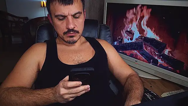 officeman7 online show from January 12, 5:54 pm