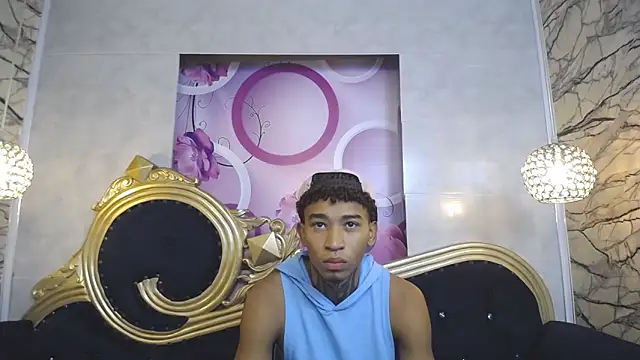 Snapshot of sexy_blacks_ chatting on January 14, 11:31 am sexy blacks  online show from January 14, 11:31 am
