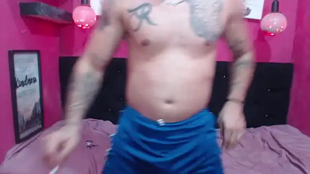 master monstercock  online show from February 18, 5:05 am