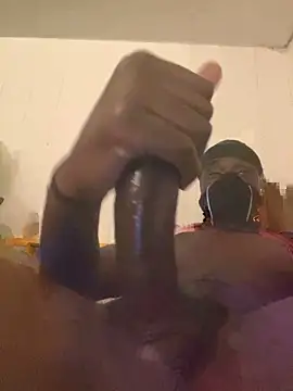 Snapshot of elninoblacko chatting on October 10, 8:35 pm elninoblacko online show from October 10, 8:35 pm