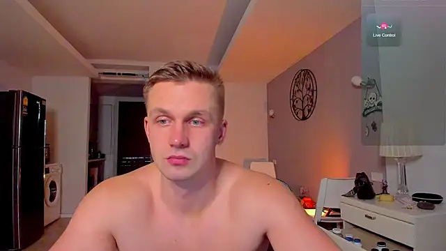 Samuel Andrew online show from November 29, 6:15 am