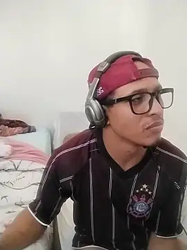 Piroca doce18 online show from November 20, 5:45 pm