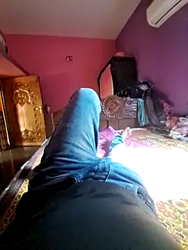 Snapshot of ind_hero chatting on October 20, 9:24 am ind hero online show from October 20, 9:24 am