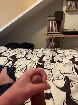 LivingLegend1978 online show from February 18, 9:40 am