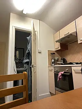 Snapshot of Yourhotboy_42 chatting on February 26, 8:31 pm Yourhotboy 42 online show from February 26, 8:31 pm