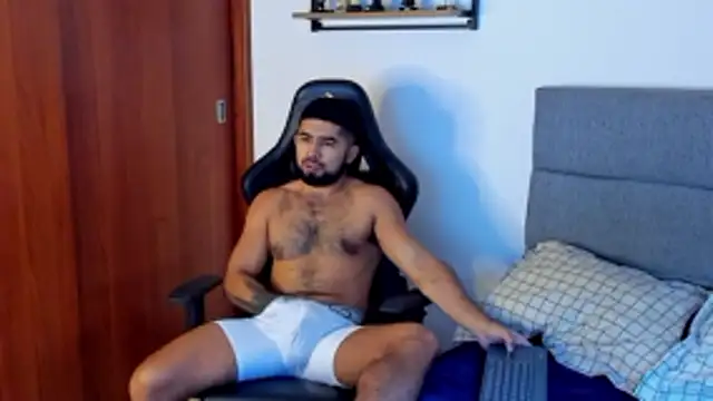 ethaanjones online show from January 7, 8:25 pm