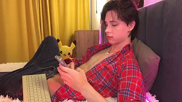 k0sta  online show from March 5, 10:33 am