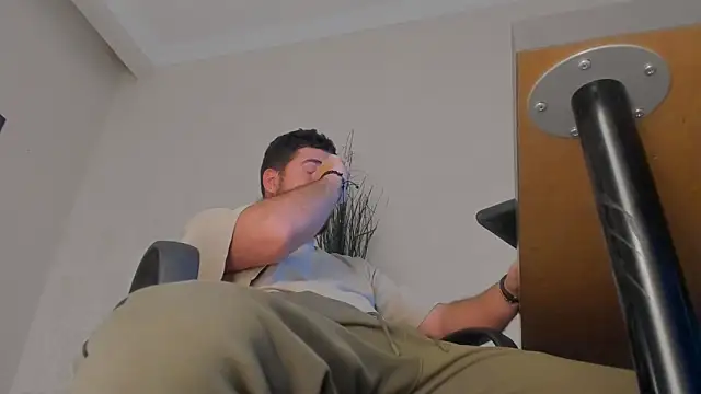 JoshKnights online show from November 4, 6:36 am