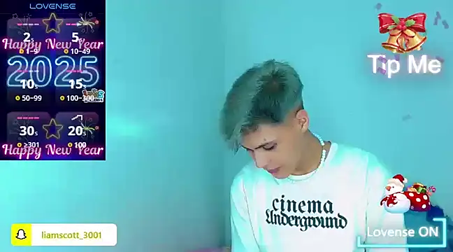 Liamscott  online show from January 7, 3:05 am