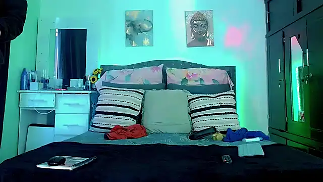 Liamscott  online show from September 12, 9:15 pm