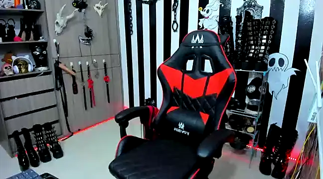 daven56 online show from December 29, 1:17 pm