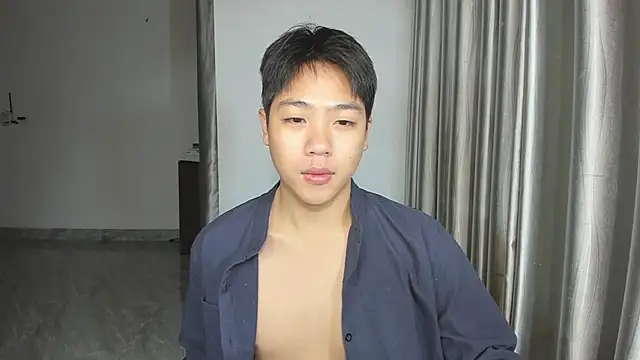 Snapshot of Oliver_Nl chatting on February 17, 4:31 am Oliver Nl online show from February 17, 4:31 am