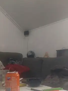 Snapshot of eltoulou chatting on March 3, 2:42 pm eltoulou online show from March 3, 2:42 pm