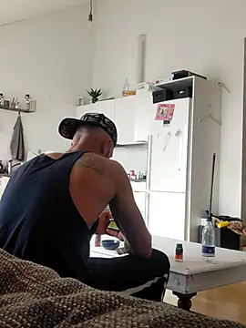 Snapshot of eltoulou chatting on March 2, 11:30 am eltoulou online show from March 2, 11:30 am