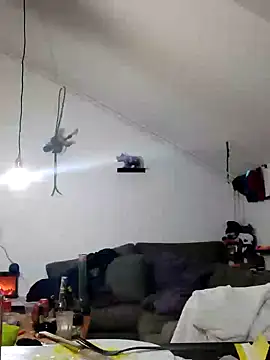 Snapshot of eltoulou chatting on December 28, 7:11 am eltoulou online show from December 28, 7:11 am