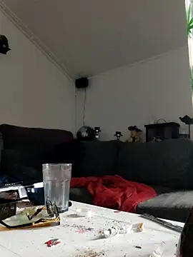 Snapshot of eltoulou chatting on March 11, 12:39 pm eltoulou online show from March 11, 12:39 pm