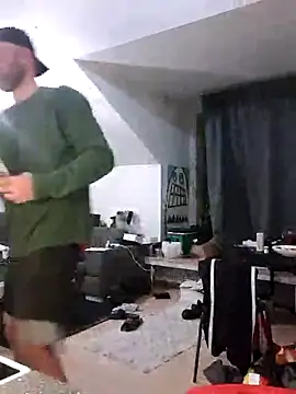 Snapshot of eltoulou chatting on March 4, 1:12 am eltoulou online show from March 4, 1:12 am