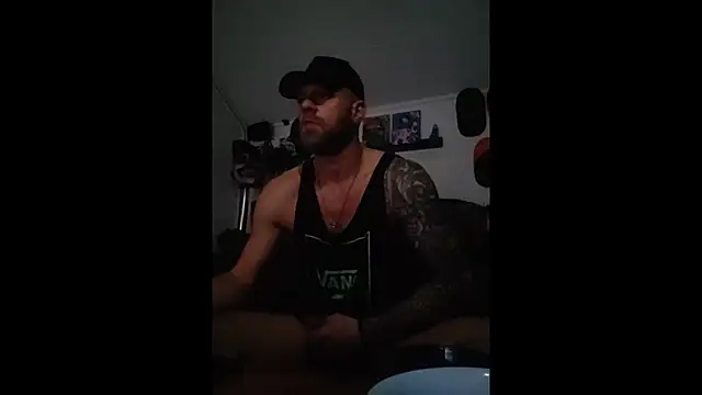 Snapshot of eltoulou chatting on January 14, 11:16 pm eltoulou online show from January 14, 11:16 pm