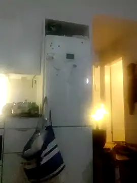 Snapshot of eltoulou chatting on December 6, 10:16 am eltoulou online show from December 6, 10:16 am