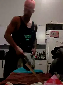 Snapshot of eltoulou chatting on February 9, 12:51 am eltoulou online show from February 9, 12:51 am