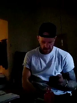 Snapshot of eltoulou chatting on December 26, 1:43 pm eltoulou online show from December 26, 1:43 pm