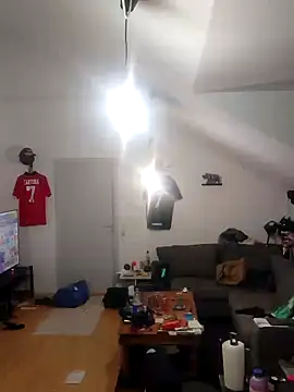 Snapshot of eltoulou chatting on December 7, 7:43 pm eltoulou online show from December 7, 7:43 pm