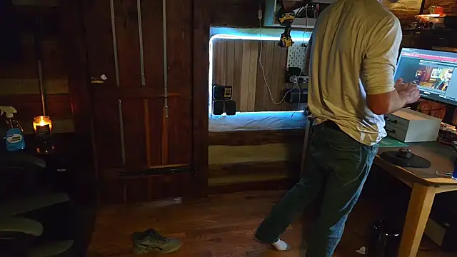 HARD 2QUIT online show from October 5, 6:34 pm