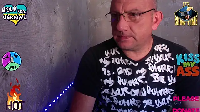 Snapshot of Bossun79 chatting on September 20, 2:39 pm Bossun79 online show from September 20, 2:39 pm