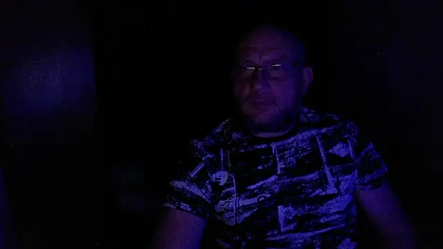 Snapshot of Bossun79 chatting on February 2, 10:28 pm Bossun79 online show from February 2, 10:28 pm