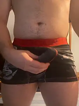 Snapshot of youlo71 chatting on October 22, 9:07 pm youlo71 online show from October 22, 9:07 pm