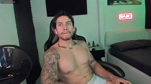 LucianSinclair online show from November 27, 12:58 am