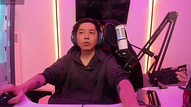 wexlee7 online show from December 21, 10:52 pm